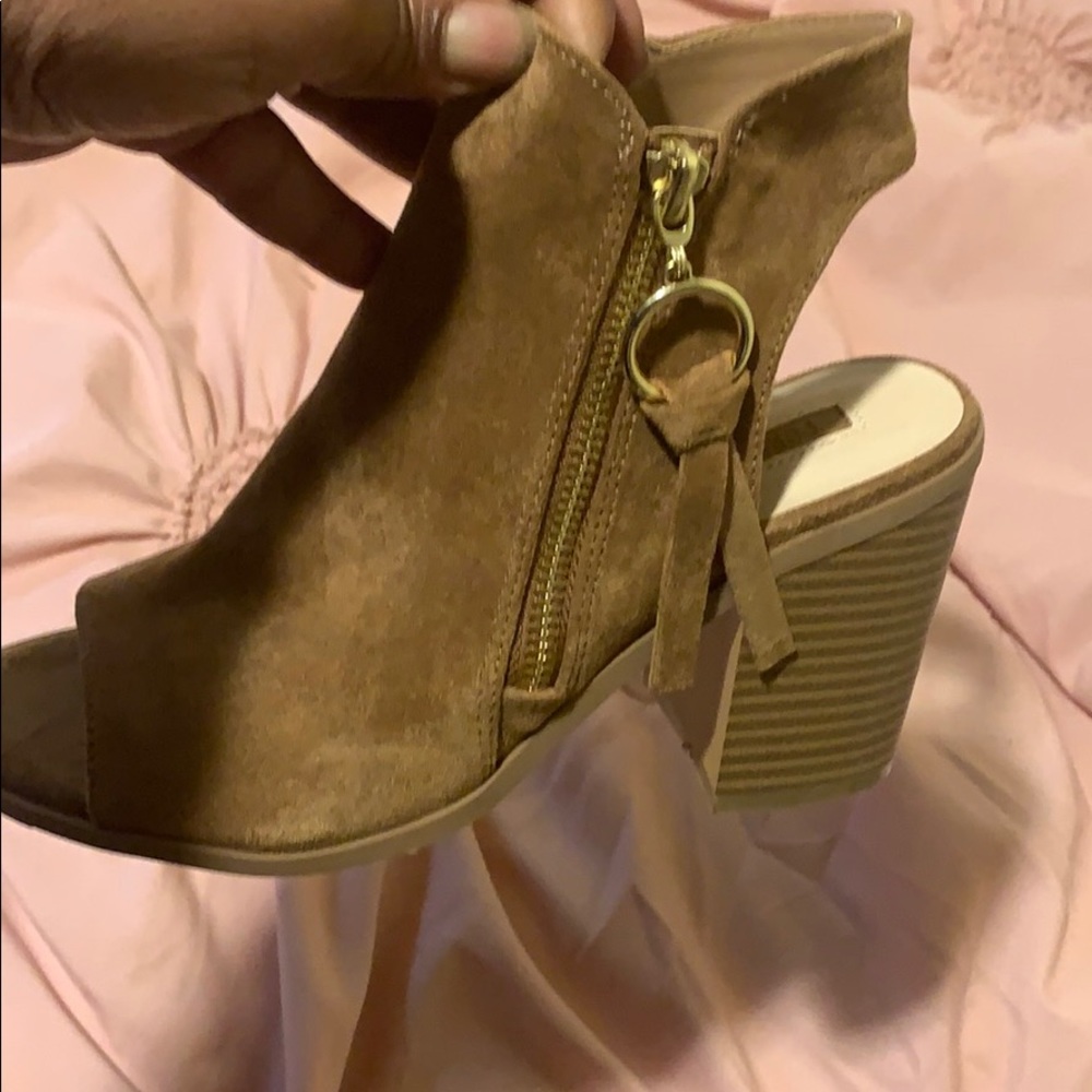 Wedge heels
